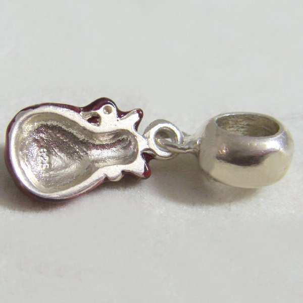 (p1353)Silver pendant motif boxing glove.